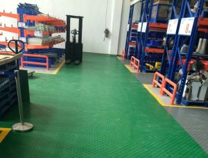 倉(cāng)庫(kù)地板鋪什么好？耐磨耐壓倉(cāng)庫(kù)地板材料介紹