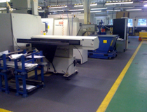 【重型設(shè)備生產(chǎn)車間地板】生產(chǎn)車間地面起砂、耐油污處理